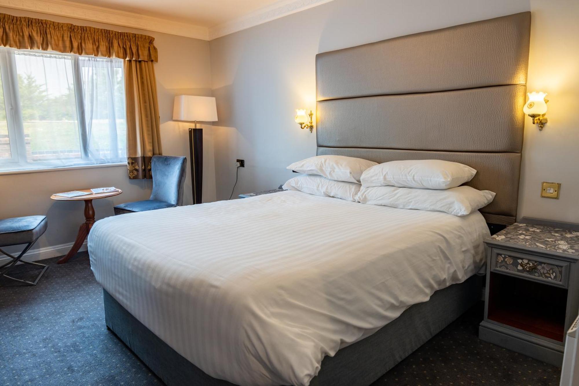 The Pear Tree Inn & Country Hotel Hindlip Extérieur photo