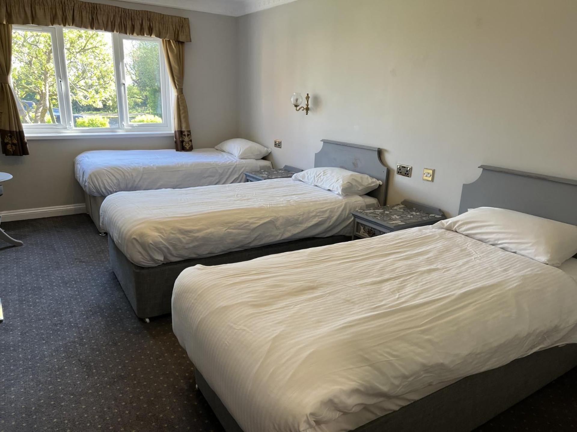 The Pear Tree Inn & Country Hotel Hindlip Extérieur photo