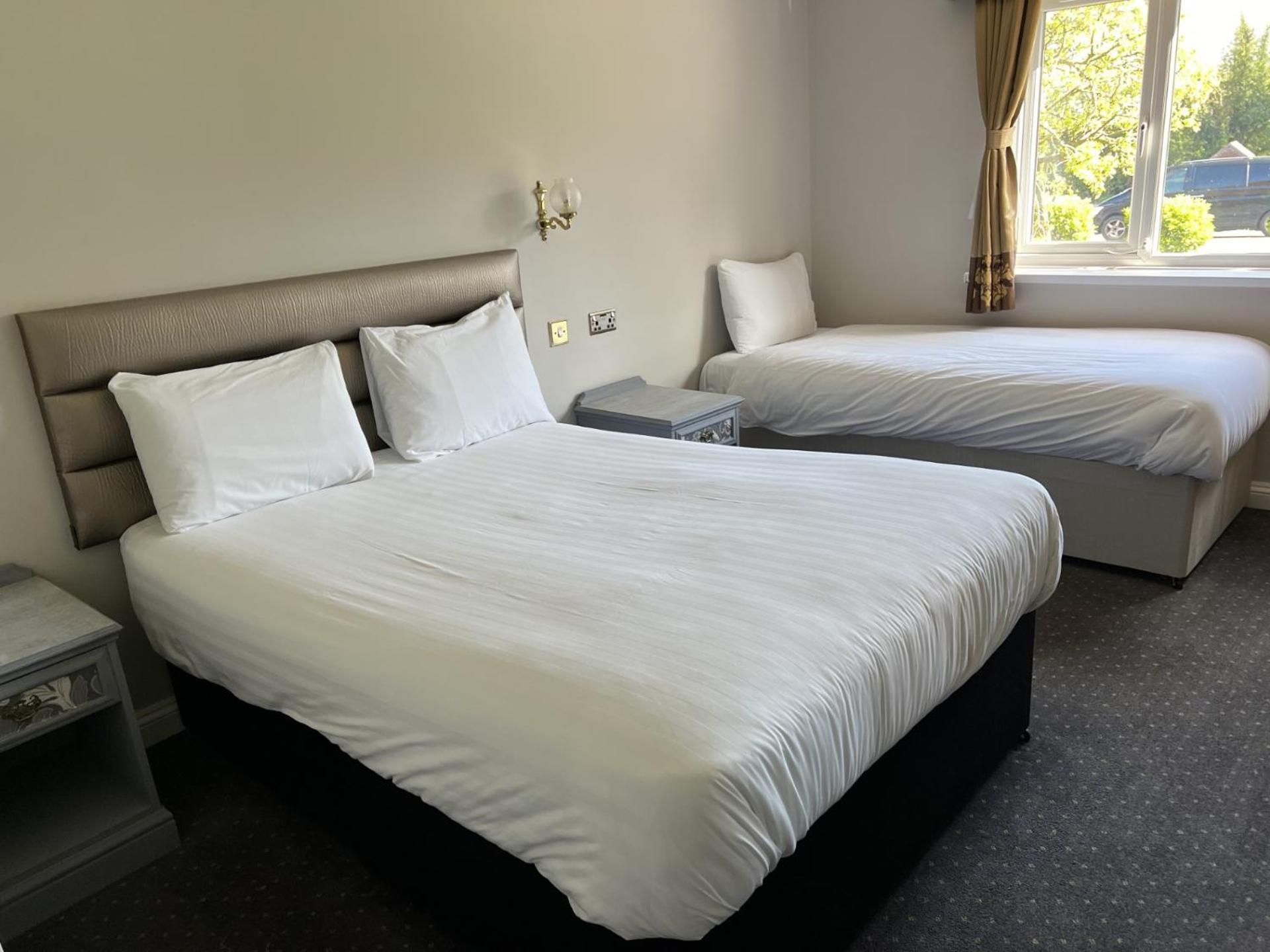 The Pear Tree Inn & Country Hotel Hindlip Extérieur photo